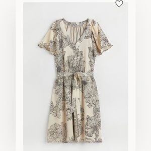 Short butterfly sleeve V Neck Dress NWT